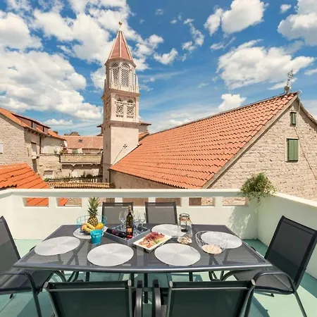 Stonehouse Lino For 6 With Sea View Apartment Trogir