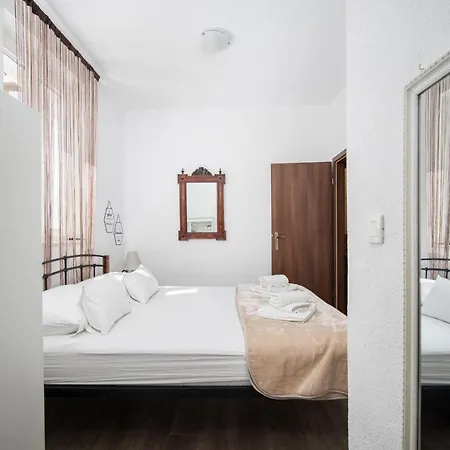 Stonehouse Lino For 6 With Sea View * Trogir