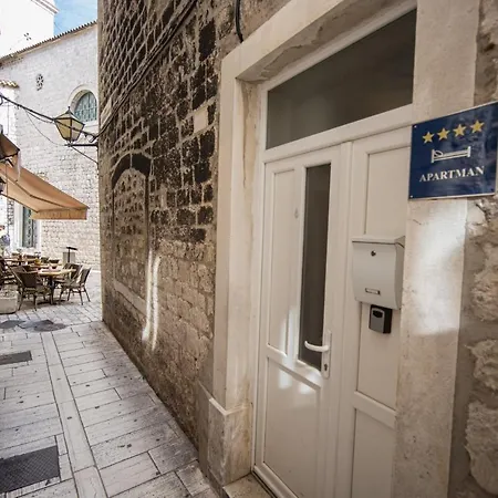 Stonehouse Lino For 6 With Sea View Trogir