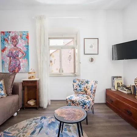 Stonehouse Lino For 6 With Sea View Apartment