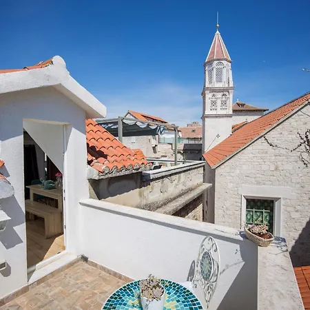 Apartment Stonehouse Lino For 6 With Sea View