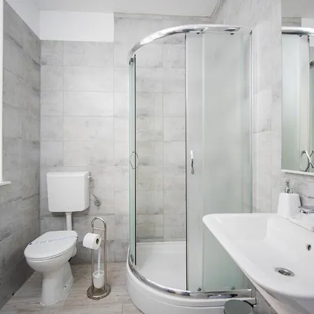 Stonehouse Lino For 6 With Sea View Apartment