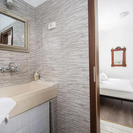 Stonehouse Lino For 6 With Sea View Trogir
