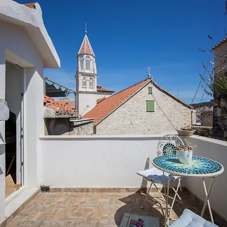 Stonehouse Lino For 6 With Sea View Trogir