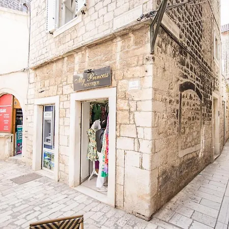 Stonehouse Lino For 6 With Sea View Daire Trogir